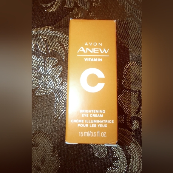 New ANEW Vitamin C Eye Cream - Picture 2 of 3